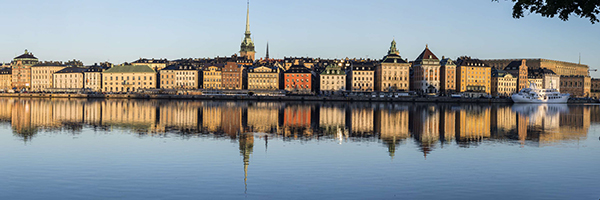 600x200_Trygg_OldTown_Morningsun_Pano.jpg